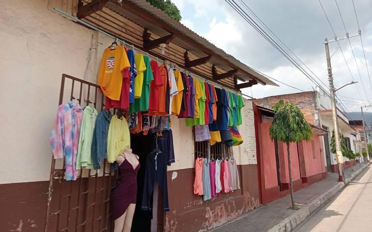 Ropa de paca una opci n econ mica que gana popularidad en Huixtla